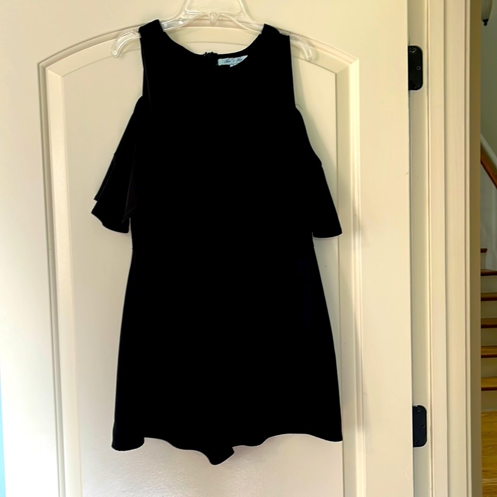 Black, cold-shoulder, romper. Sz L
